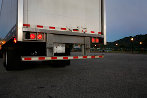 Truck trailer with Grote LED stop-tail-turn lights